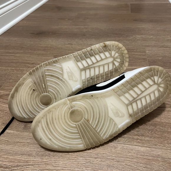 Air Jordan Low Sneakers - Picture 7 of 7